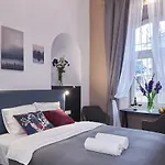 7 Heaven Elegant Rooms Krakow Old Town