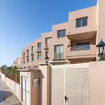 Homeforguest Spacious And Bright Flat On The Beach La Tejita