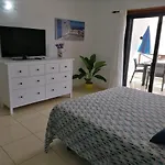Large Studio Apartment With Lovely Terrace And Wifi