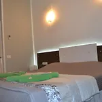 Apartament Island Village