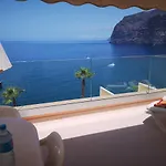 Magical Apt. With Sea View & Cliff