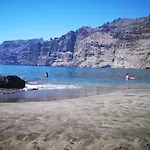Romantic Retreat With Marine View