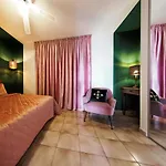 Great View, Heated Pool, Cool Design - Castle Harbour In Los Cristianos