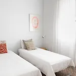 Luxury Modernist Design Townhouse With Garden