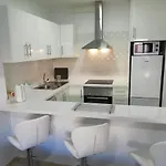 Avenida Deluxe Candelaria