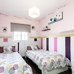 Villa Blanca Tenerife - Private Rooms - Terrace And Bbq, 5 Minutes From The Beach And Airport