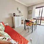 Ocean And Sun Studio Apartment