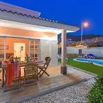 Villa Aloe Con Piscina Climatizada, Playa Fanabe, Costa Adeje