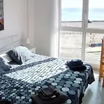 Un Dormitorio Frente Playa El Medano