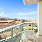 A31 Amazing 2 Bedroom With Terrace And Pool