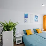 319 Modern Accommodation,Sea View, Wi Fi And Pool