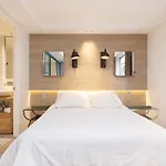 Home2Book Charming Apartment In Santa Cruz