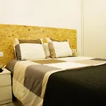 Beautiful Central Apartment, Recently Renovated.