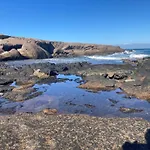 Casa Dora: Tradicional Y Al Borde Del Mar.