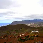 Valle, Montanas Y Mar Cristalino