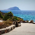 Gold Sand, Huge Terrace, Fast Wi-Fi, Sat Tv