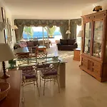 Front Line Luxury Apartment