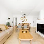 La Nea Beach Apartment