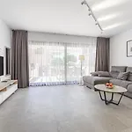 Townhouse With Three Bedrooms