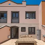 Townhouse With Three Bedrooms