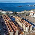 Luminoso Y Bonito Apartamento Con Piscina En Frente Del Mar