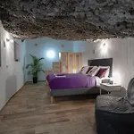 Romantic Cave With Big Terrace Overlooking The Sea