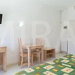 Apartamentos La Carabela