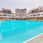 Modern Apartment In Parque Royal I, Playa Fanabe
