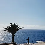 Daniel Beachfront, 2 Rooms Wifi Free