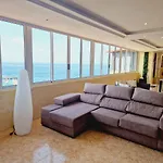 First Line Of The Ocean, 3 Bedrooms & Free Wifi