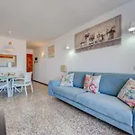 Los Cristianos Achacay Bluesky Apartment