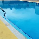 Aquamarine Marfil - Sun And Pool