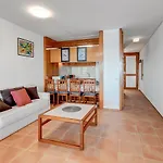 Apto 143 Wonderful Sea View Apartment With Swimming Pool