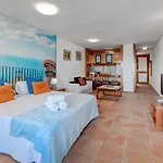 Apto 143 Wonderful Sea View Apartment With Swimming Pool