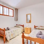Ocean View 2Bedroom Apartment In Los Cristianos, Heated Pool, 3 Minutes To Beach
