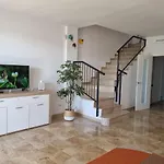 Villa Lora Modern & New Townhouse 2 Bedroom