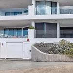 Infinity 0-8 Luxe Sea View 2B