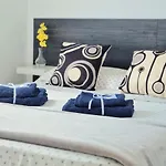 Habitacion Privada En Apartamento Moderno Compartido Cerca De La Playa Y Aeropuerto