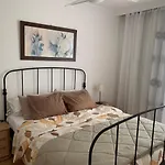 La Mar 2 Bed 2 Bath In Sought After Position Free Wifi