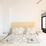 Las Americas Royal