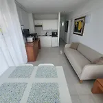 Cozy Apartment Near The Beach
