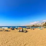 Two Bedroom Apartment With Wifi, Close To The Beach, In Playa De Las Americas
