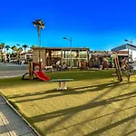 Two Bedroom Apartment With Wifi, Close To The Beach, In Playa De Las Americas