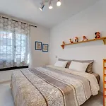 Wonderful Apartment With A Sea View, Wifi, Pool