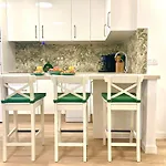 Comfy 1 Bdr Apartment