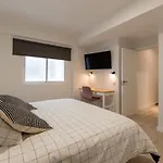 New 4 Bedroom In Plaza Del Principe