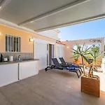 Sea View Penthouse Urbania