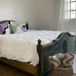 Avenida Islas Canarias Suites