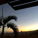 Precioso Chalet En Santa Cruz Con Piscina