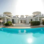 Villa Boutique Experience